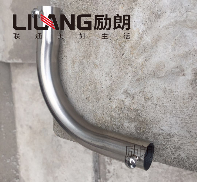 不銹鋼穿線管彎頭DN20和線管塑膠彎頭對比有何優(yōu)點(diǎn)？